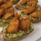 Bruschetta guacamole y camaron apanado x20