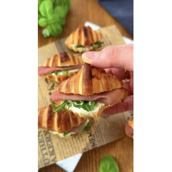 Mini Croissant Jamon Serrano Rucula crema x20