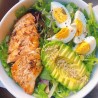 Pollo con verduras surtidas y huevo +bebida +fruta