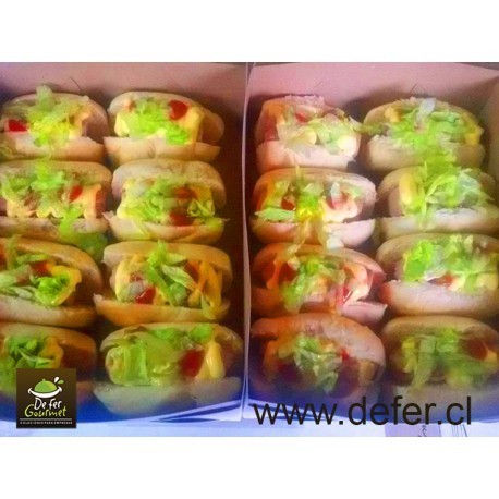 Mini hotdogs x25
